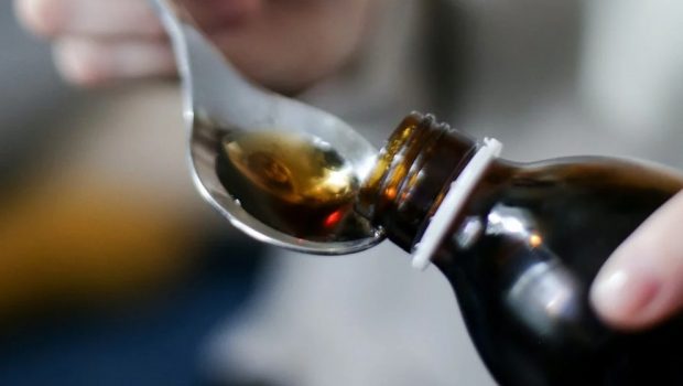 Γκάμπια: Σιρόπι για τον βήχα ινδικής εταιρίας ενδέχεται να συνδέεται με τον θάνατο δεκάδων παιδιών