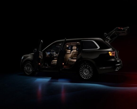 Είναι επίσημο: Αυτό είναι το νέο πολυτελές Suv του Βλαντίμιρ Πούτιν