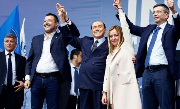 Ιταλία: Η δεξιά παράταξη επέλεξε τους υποψήφιους που θα στηρίξει για την προεδρία Βουλής και Γερουσίας
