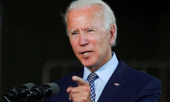 Μπάιντεν: «Ορθολογικός» ο Πούτιν αλλά έκανε «εσφαλμένους υπολογισμούς» για την Ουκρανία