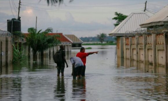 Ναυάγιο με 76 νεκρούς στη Νιγηρία – Πλημμύρες πλήττουν 29 Πολιτείες