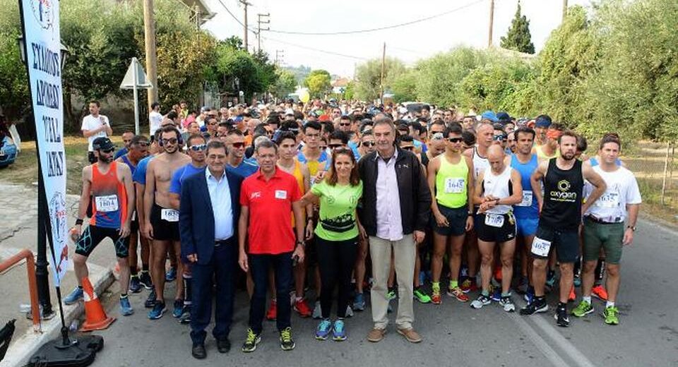 Ξεπερνά τις προσδοκίες η συμμετοχή στο νυχτερινό ημιμαραθώνιο Πάτρας