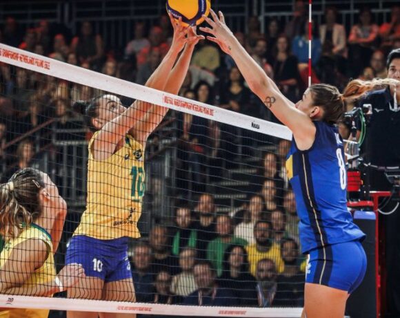 Παγκόσμιο γυναικών, Βραζιλία Ιταλία 3 1: Μοιραία η Εγκόνου, Σερβία Βραζιλία ο τελικός