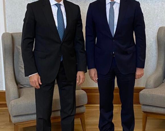 Σκρέκας: «Ενισχύουμε τη συμμαχία με το Αζερμπαϊτζάν στο ενεργειακό πεδίο»
