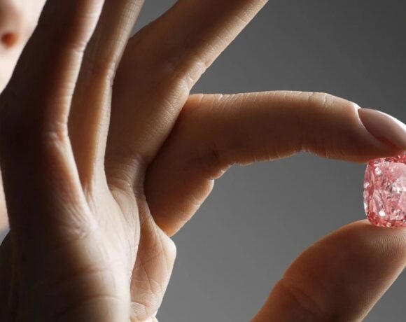 Sotheby’s: Πόσα εκατ. δολ