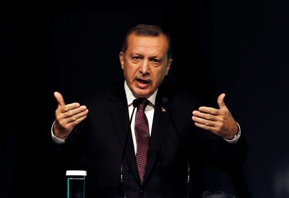 Bloomberg: Ο Ερντογάν βρίσκεται σε «ταξίδι εγωισμού» – Να σταματήσει να απειλεί την Ελλάδα