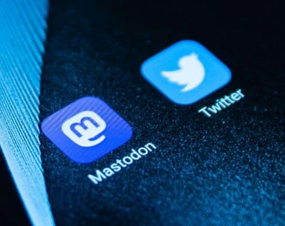 Αποχωρούν χιλιάδες χρήστες από το Twitter – Οδεύουν ολοταχώς στο Μastodon
