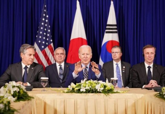 Μπάιντεν: Οι δίαυλοι επικοινωνίας με την Κίνα θα παραμείνουν ανοικτοί για να αποφευχθεί μια σύγκρουση