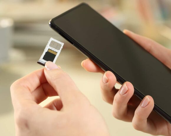 Πώς να επιδιορθώσετε μια κατεστραμμένη κάρτα Sd