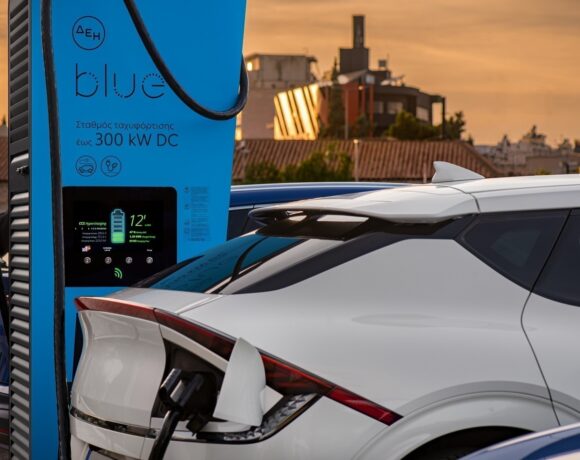 ΔΕΗ Blue: Oι πρώτοι ταχυ φορτιστές έως 300 Kw Dc στην Ελλάδα σε κομβικά σημεία σε όλη τη χώρα