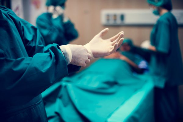 Νέα Ζηλανδία: Το μωρό της χρειάζεται να υποβληθεί σε επέμβαση στην καρδιά – Εκείνη απαιτεί το αίμα να είναι «ανεμβολίαστο»