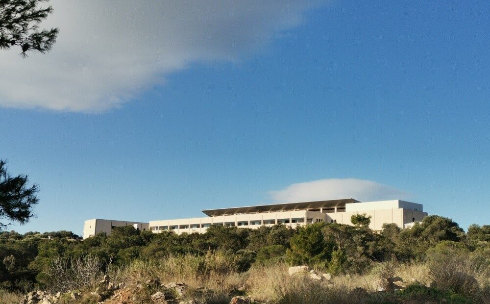 Ξανά στο σφυρί το Ερασίνειο Νοσοκομείο στο Κορωπί με 24,4 εκατ