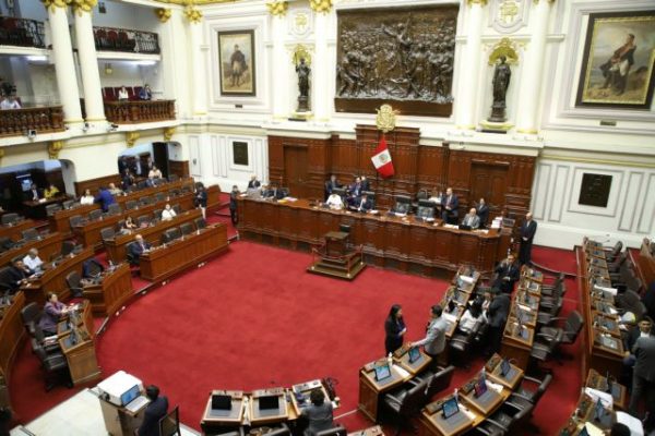 Περού: Αποφασίστηκε η επίσπευση των εκλογών για την εκτόνωση της κρίσης