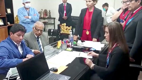 Περού: Ο τέως πρόεδρος Καστίγιο σκόπευε να ζητήσει άσυλο στο Μεξικό – Πού κρατείται
