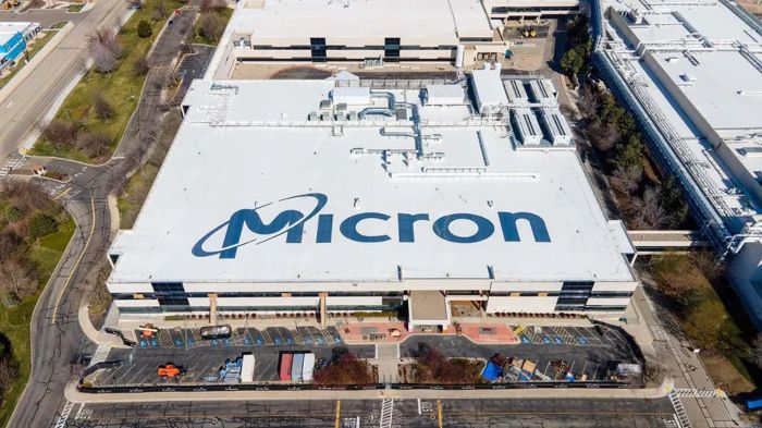 Σε “ελεύθερη πτώση” οι πωλήσεις της Micron – Παρουσίασαν μείωση 50%