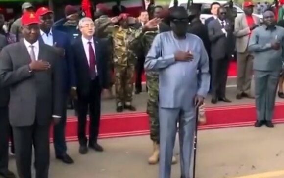 Το… ατύχημα του προέδρου του Σουδάν που έγινε Viral