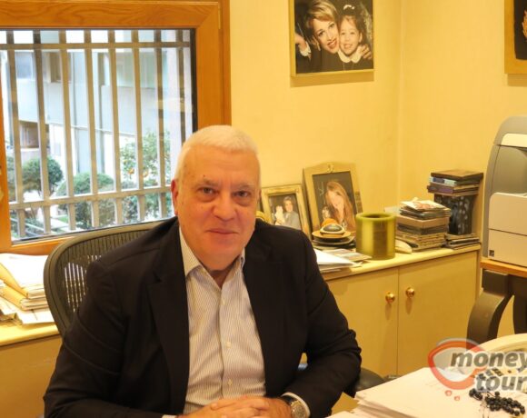 ΑΠΟΚΛΕΙΣΤΙΚΗ ΣΥΝΕΝΤΕΥΞΗ – ΣΠΥΡΟΣ ΔΙΒΑΝΗΣ: Η Κοινωνία ξέρει ότι ο Τουρισμός έσωσε την Ελλάδα | Δεν είμαστε τα γκαρσόνια της Ευρώπης! | Ενεργή η ζήτηση για ταξίδια και το 2023 | Video