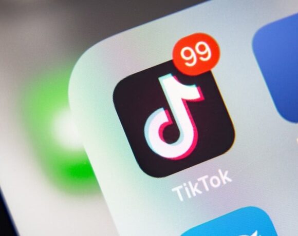 Η ΕΕ καλεί το Tiktok να συμμορφωθεί με τους νέους κανόνες για τα Social Media