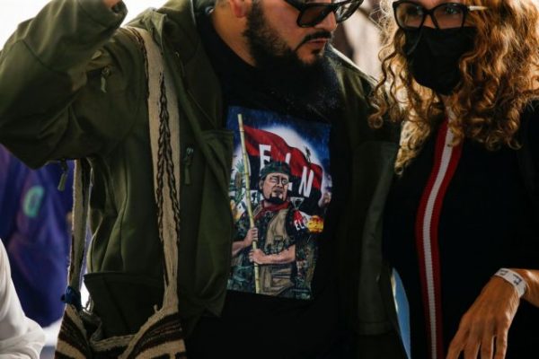Κολομβία: Οι αντάρτες του Eln διαψεύδουν ότι συμφωνήθηκε εξάμηνη κατάπαυση του πυρός με την κυβέρνηση