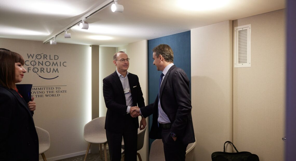 Νταβός: Επαφές και συζητήσεις Μητσοτάκη με επικεφαλής επιχειρηματικών κολοσσών (pics)