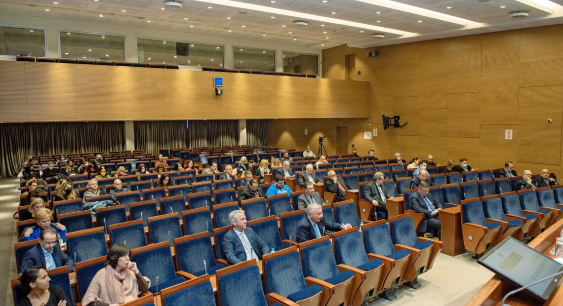 Πρώτη συνεδρίαση του Διοικητικού Συμβουλίου ΕΒΕΑ για το 2023, παρουσία του Θεόδωρου Σκυλακάκη