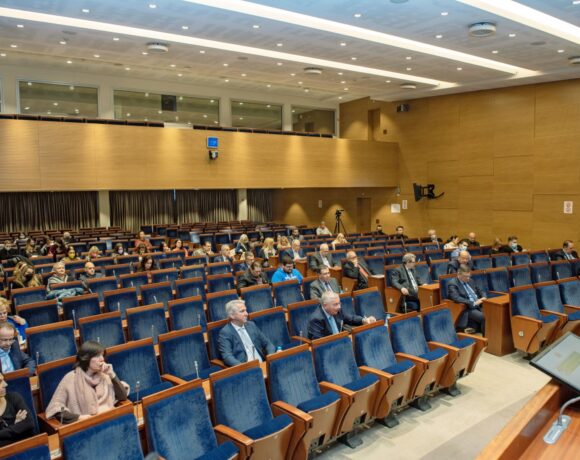 Πρώτη συνεδρίαση του Διοικητικού Συμβουλίου ΕΒΕΑ για το 2023, παρουσία του Θεόδωρου Σκυλακάκη