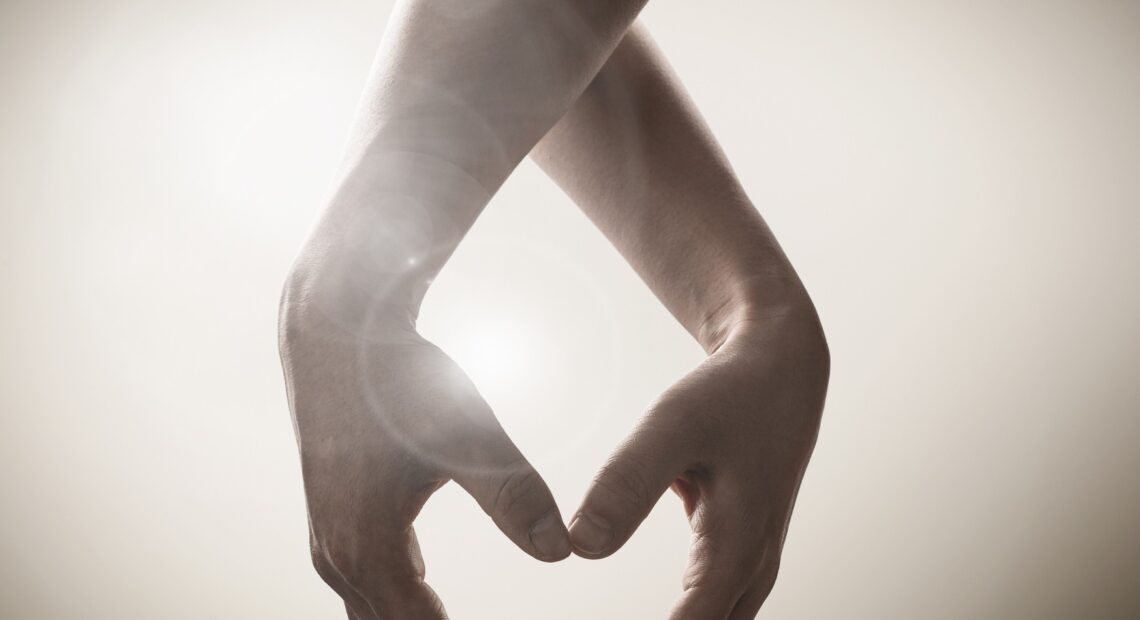 Τα 15 πράγματα που πείθουν τις γυναίκες στο Online Dating, σύμφωνα με την κορυφαία Life Coach της Νέας Υόρκης