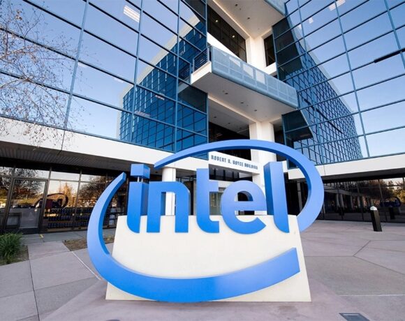 Intel: Μείωση των εσόδων κατά 32% το δ’ τρίμηνο του 2022