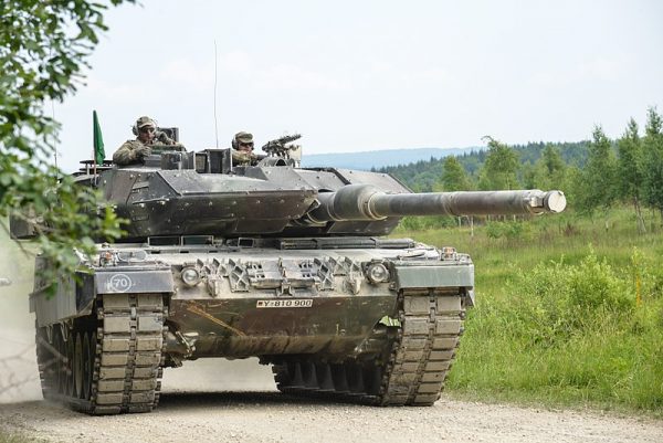 Leopard: H Oυκρανία περιμένει τανκ της Δύσης για τη δύσκολη άνοιξη ενόψει