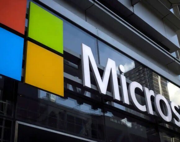 Microsoft: Σχεδιάζει περικοπές στο προσωπικό κατά 5%