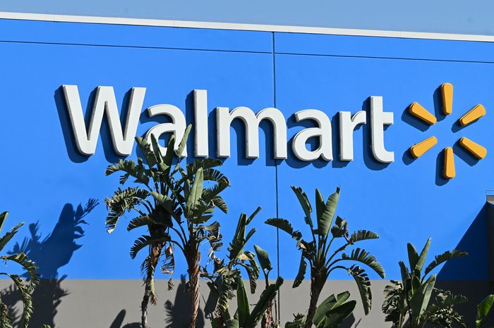 Η Walmart σχεδιάζει να βάλει “λουκέτο” σε τρία τεχνολογικά Hubs