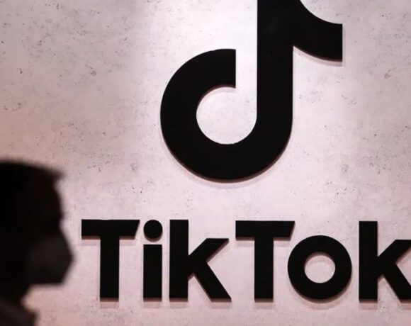 “Πόλεμος” κατά του Tiktok – Η Δανία ζητά από βουλευτές να μην το χρησιμοποιούν