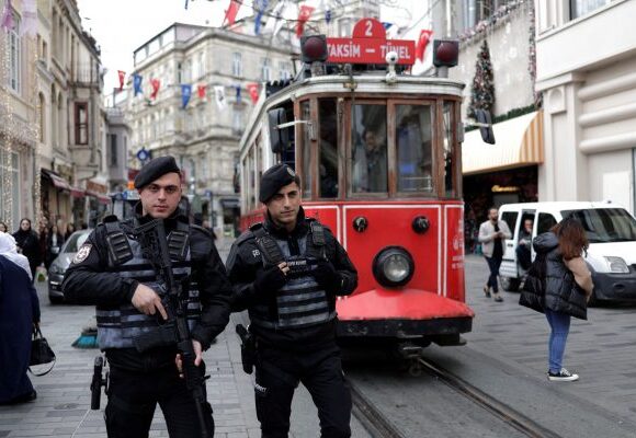 Τουρκία: Πυρά της Άγκυρας κατά των ΗΠΑ και ευρωπαϊκών χωρών για το κλείσιμο αντιπροσωπειών τους