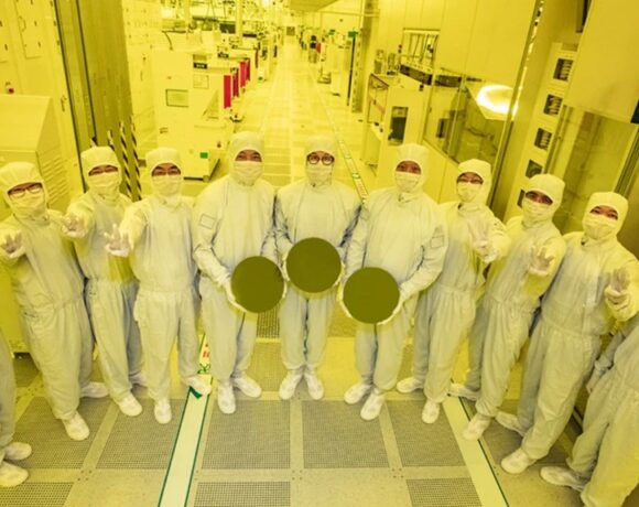 Samsung: Διαψεύδει τις φήμες για έλλειψη εργατικού δυναμικού στο τμήμα παραγωγής τσιπ