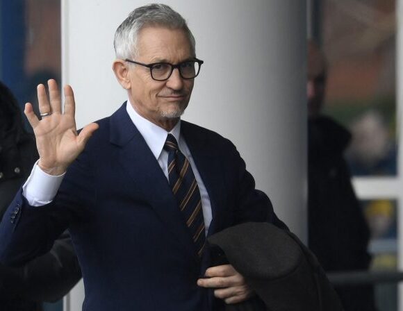 Η Mirror «χτυπά» το Bbc – Καμπάνια για την επιστροφή του Λίνεκερ