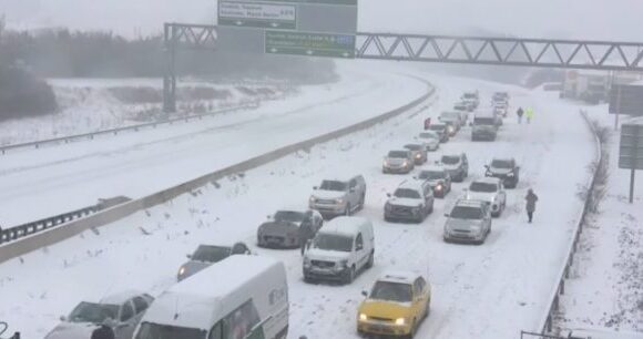 Κακοκαιρία «Λαρίσα»: Βροχές, χιόνια & θυελλώδεις άνεμοι – Προβλήματα & ζημιές