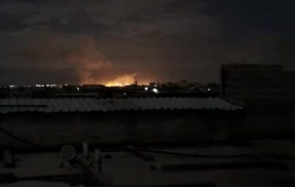 Συρία: Ισραηλινοί βομβαρδισμοί θέτουν εκτός λειτουργίας το αεροδρόμιο του Χαλεπίου