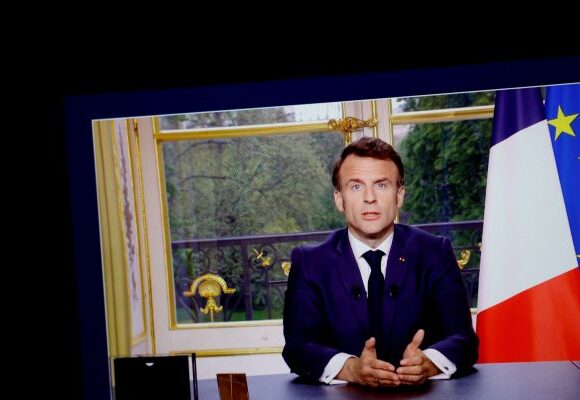 Γαλλία: «Χρυσώνει το χάπι» στους Γάλλους ο Μακρόν υποσχόμενος εργατικές μεταρρυθμίσεις