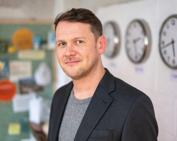 Γρκίμι Τζάκσον (travel Foundation): Ο ελληνικός τουρισμός αναγνωρίζει την ανάγκη μετασχηματισμού και προσαρμογής