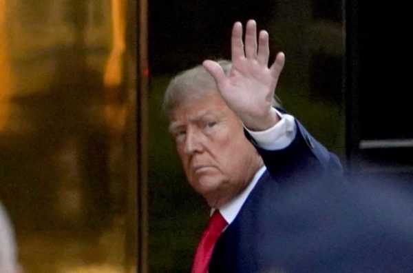 Νέα Υόρκη: Ο Τραμπ έφθασε στο Μανχάταν για να καταθέσει ενώπιον της γενικής εισαγγελέως