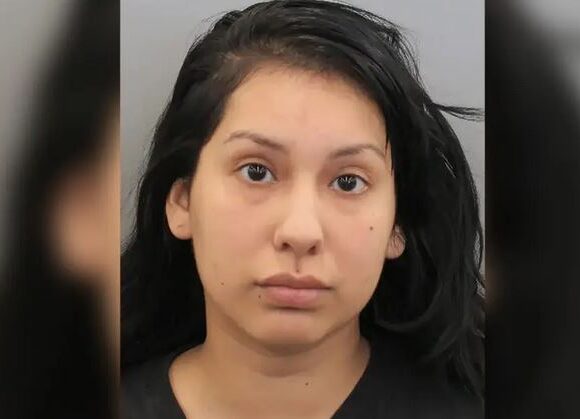 Σκότωσε τον αρραβωνιαστικό της μπροστά στα δύο παιδιά της μέσα στο διαμέρισμά τους στο Τέξας