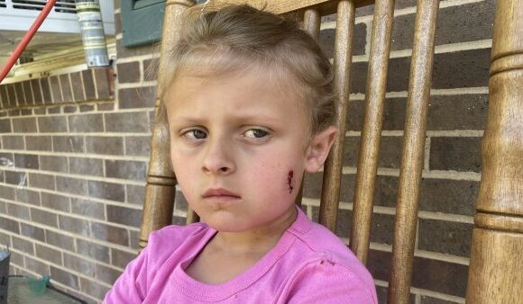 Σοκ από περιστατικό στις ΗΠΑ: Άνδρας πυροβόλησε 6χρονη και τους γονείς της όταν μια μπάλα μπήκε στην αυλή του