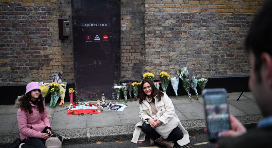 «Στο σφυρί» του οίκου Sotheby’s πολύτιμα αντικείμενα του Φρέντι Μέρκιουρι των Queen