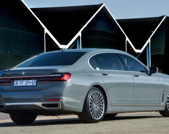 Αεροπλάνα, επαύλεις, πολυτελή αυτοκίνητα: Η πανάκριβη συλλογή του Ινδού Billionaire Γκόταμ Αντάνι (twitter Pics)