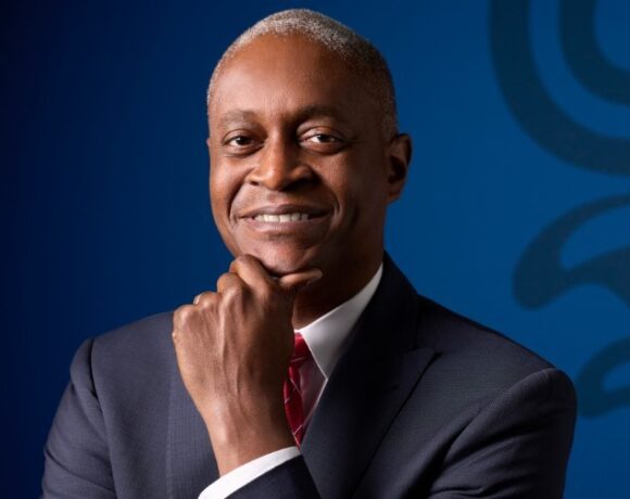 Δεκτικοί στην παύση της αύξησης των επιτοκίων εμφανίστηκαν αξιωματούχοι της Fed