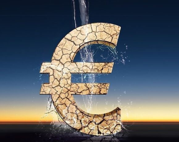 ΕΚΤ: Κινητοποίηση και πρόσθετες επενδύσεις για να πιαστούν οι πράσινοι στόχοι της Ε.Ε