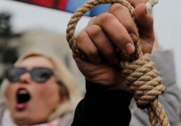 Ιράν: Εκτέλεσαν διαδηλωτές και στη συνέχεια συνέλαβαν συγγενείς τους που διαμαρτυρήθηκαν