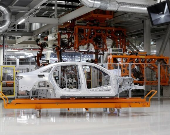 Πώς οι αυτοκινητοβιομηχανίες στην Ευρώπη θα απαλλαγούν από τον άνθρακα (pics)