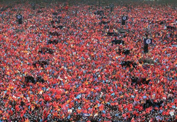 Τουρκία: Έκλεψε τις εντυπώσεις στην Πόλη ο Ερντογάν – «Μεθύστακας ο Κιλιτσντάρογλου»