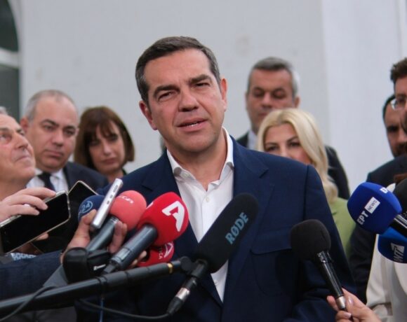 Τσίπρας: Ακούσαμε το μήνυμα των πολιτών, αλλάζουμε εν κινήσει (pic)